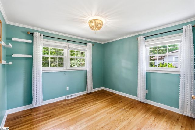 17 Randy Drive, Taylors, SC 29687