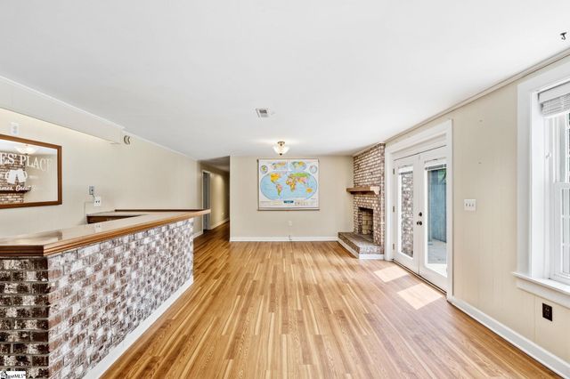 17 Randy Drive, Taylors, SC 29687