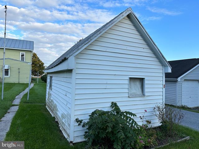 511 KUTZTOWN RD, Myerstown, PA 17067