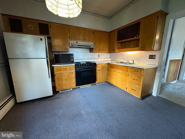 511 KUTZTOWN RD, Myerstown, PA 17067