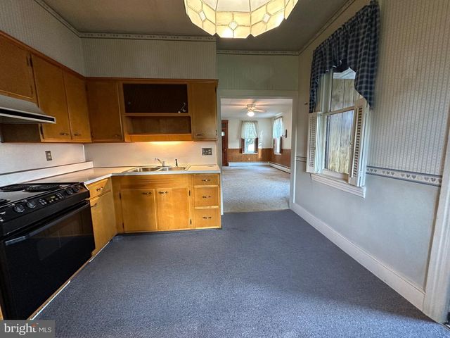 511 KUTZTOWN RD, Myerstown, PA 17067