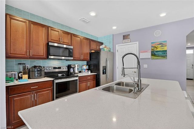 1829 NW 15th ST, Cape Coral, FL 33993