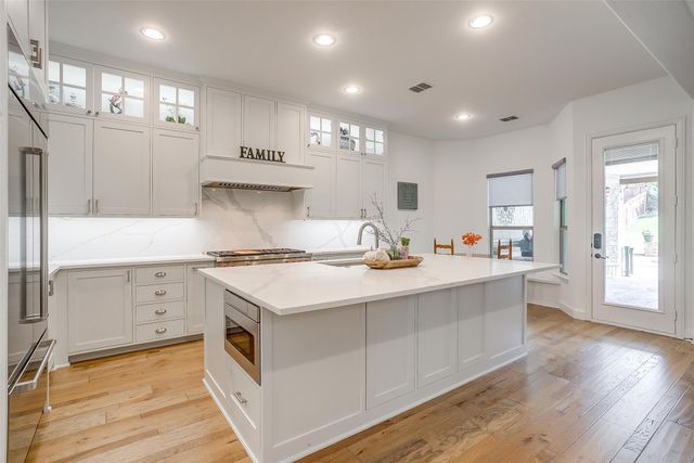 1030 Crown Valley Drive, Weatherford, TX 76087