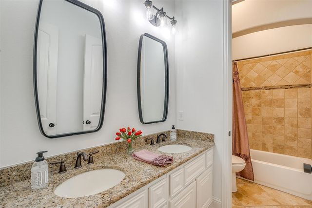 1030 Crown Valley Drive, Weatherford, TX 76087