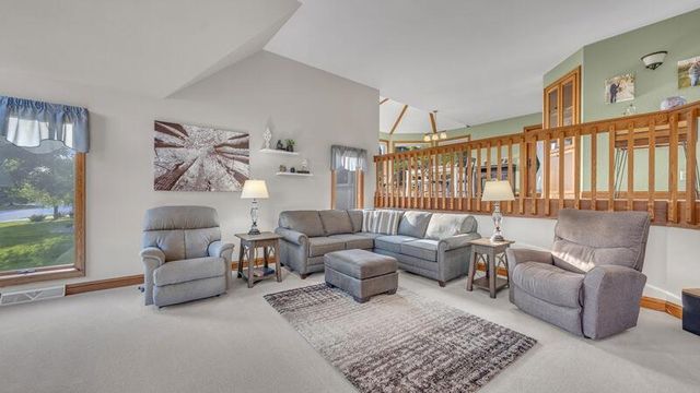 332 River Oaks DRIVE, Sheboygan Falls, WI 53085
