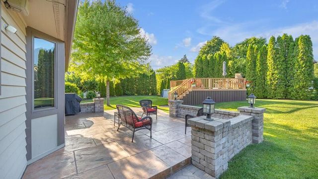332 River Oaks DRIVE, Sheboygan Falls, WI 53085