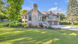 332 River Oaks DRIVE, Sheboygan Falls, WI 53085