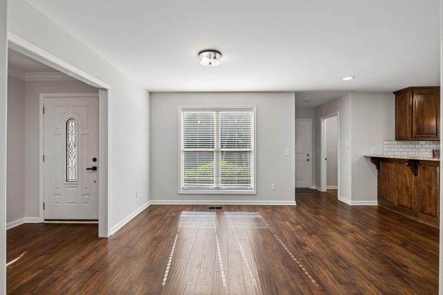 525 Bob Perry Rd, Bethpage, TN 37022
