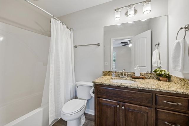 525 Bob Perry Rd, Bethpage, TN 37022