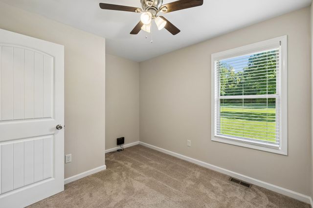 525 Bob Perry Rd, Bethpage, TN 37022