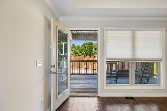 525 Bob Perry Rd, Bethpage, TN 37022