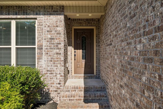 525 Bob Perry Rd, Bethpage, TN 37022