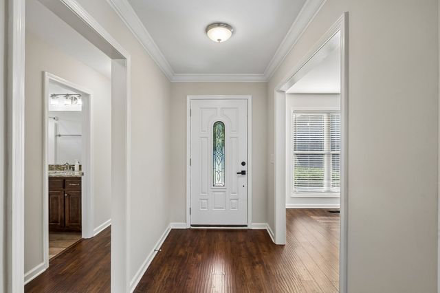525 Bob Perry Rd, Bethpage, TN 37022