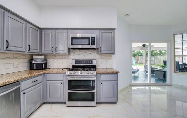 7826 Granite Ridge Lane, Houston, TX 77095