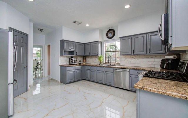 7826 Granite Ridge Lane, Houston, TX 77095