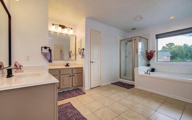7826 Granite Ridge Lane, Houston, TX 77095
