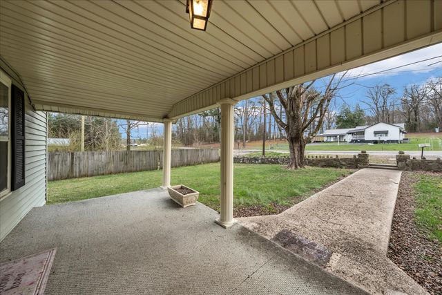 212 Saint Clair St, Tracy City, TN 37387