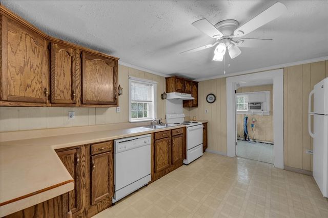 212 Saint Clair St, Tracy City, TN 37387