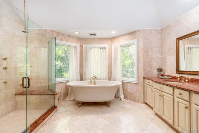 2 Spring Hill Road, Saint James, NY 11780