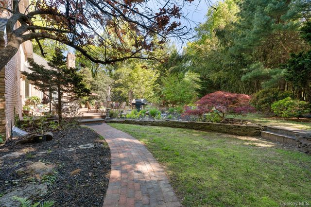 2 Spring Hill Road, Saint James, NY 11780