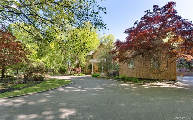 2 Spring Hill Road, Saint James, NY 11780
