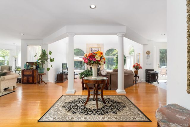 2 Spring Hill Road, Saint James, NY 11780