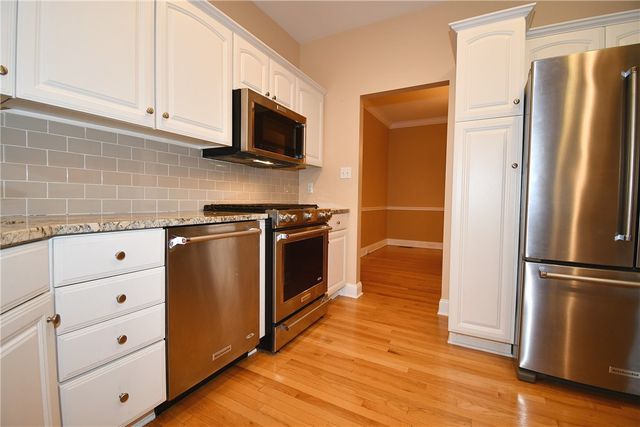 408 Kingsberry Circle, Mt Lebanon, PA 15234