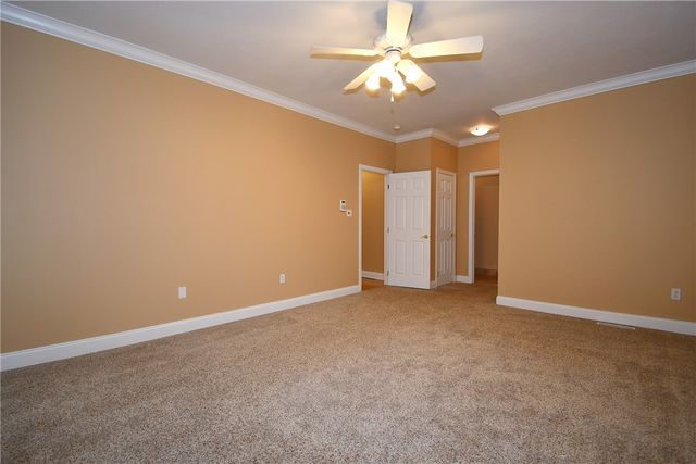 408 Kingsberry Circle, Mt Lebanon, PA 15234