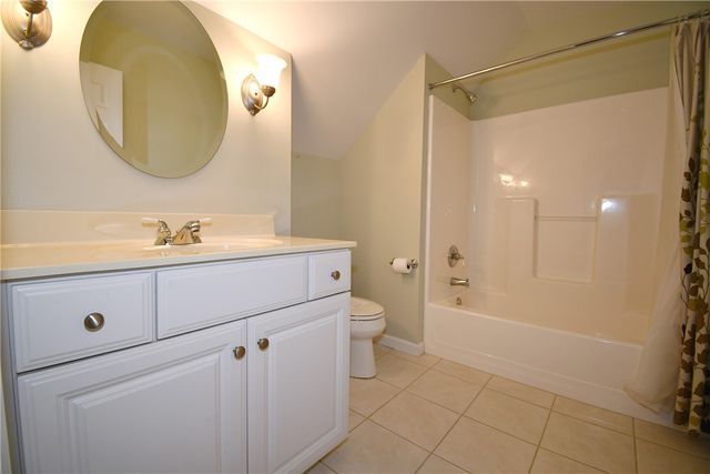 408 Kingsberry Circle, Mt Lebanon, PA 15234