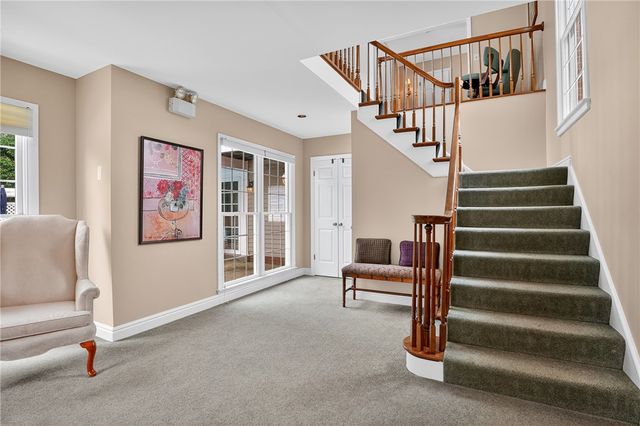 408 Kingsberry Circle, Mt Lebanon, PA 15234