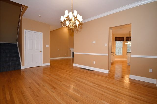 408 Kingsberry Circle, Mt Lebanon, PA 15234