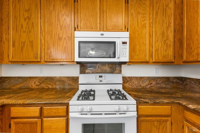 1109 Syracuse Cir, Vacaville, CA 95687