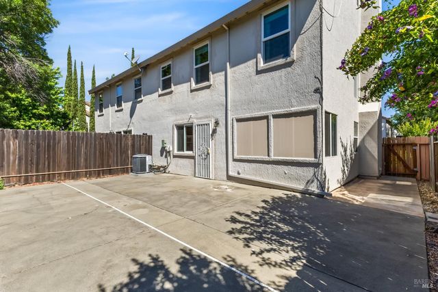 1109 Syracuse Cir, Vacaville, CA 95687