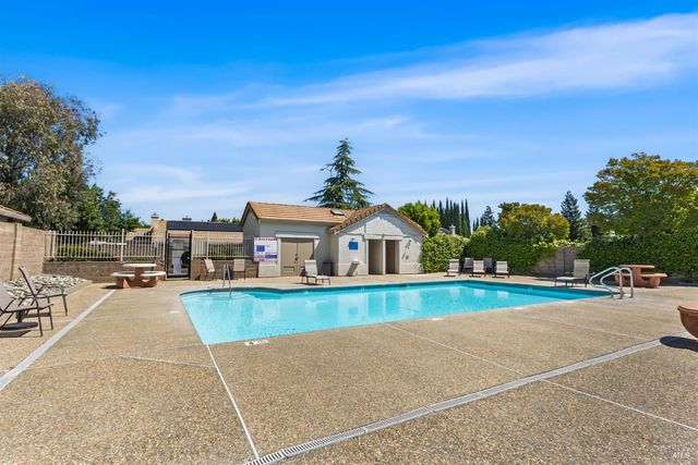1109 Syracuse Cir, Vacaville, CA 95687