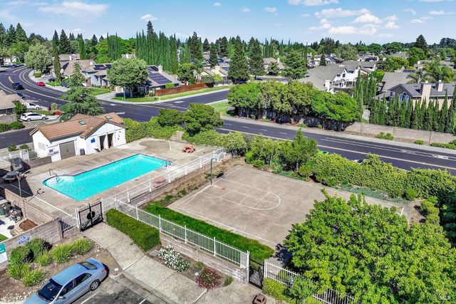 1109 Syracuse Cir, Vacaville, CA 95687