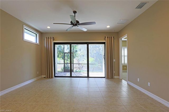 8181 Venetian Pointe DR, Fort Myers, FL 33908