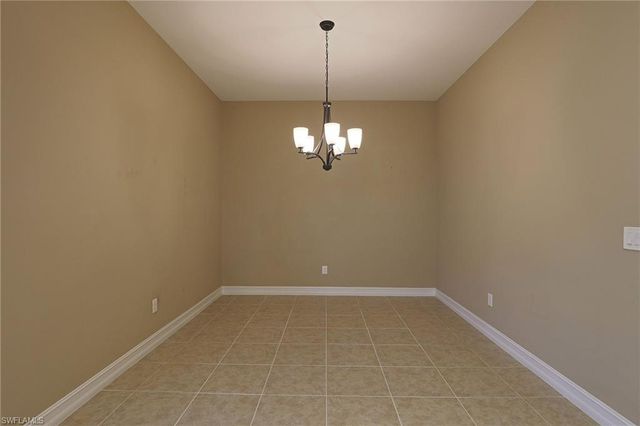 8181 Venetian Pointe DR, Fort Myers, FL 33908