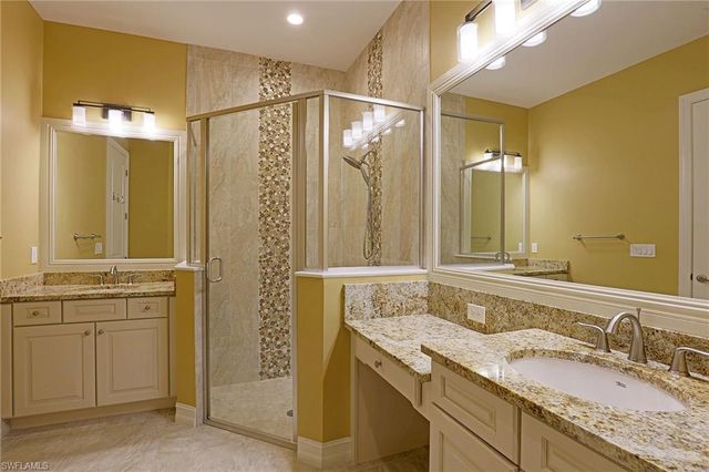 8181 Venetian Pointe DR, Fort Myers, FL 33908