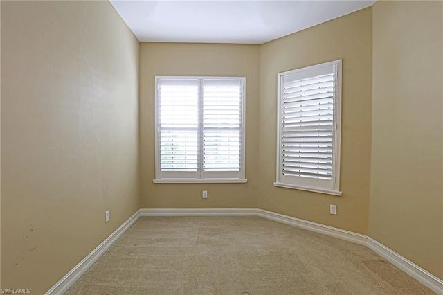 8181 Venetian Pointe DR, Fort Myers, FL 33908