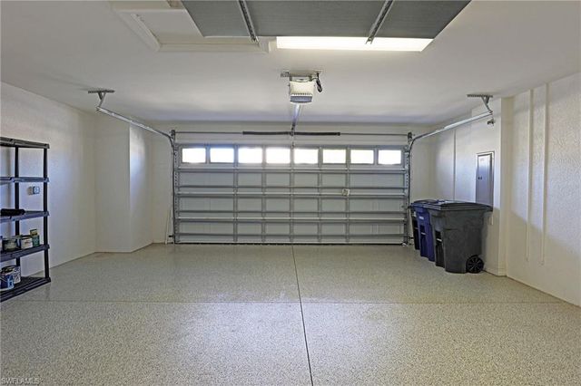 8181 Venetian Pointe DR, Fort Myers, FL 33908