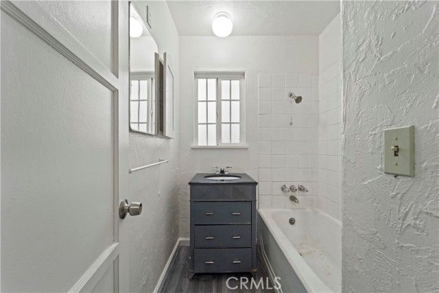 536 E Fredricks, Barstow, CA 92311