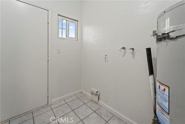 536 E Fredricks, Barstow, CA 92311