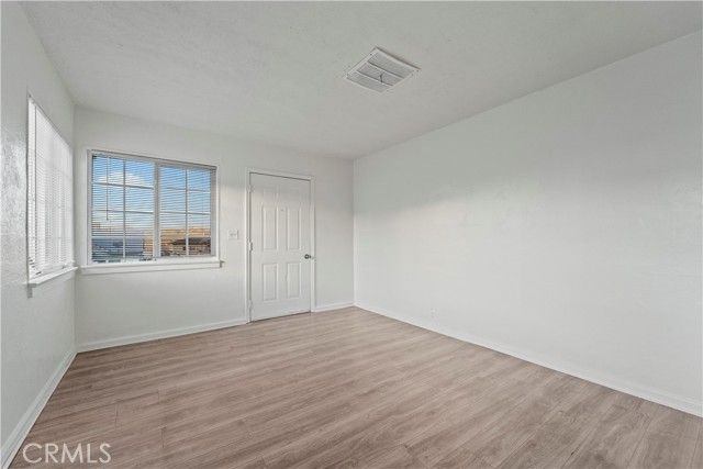 536 E Fredricks, Barstow, CA 92311