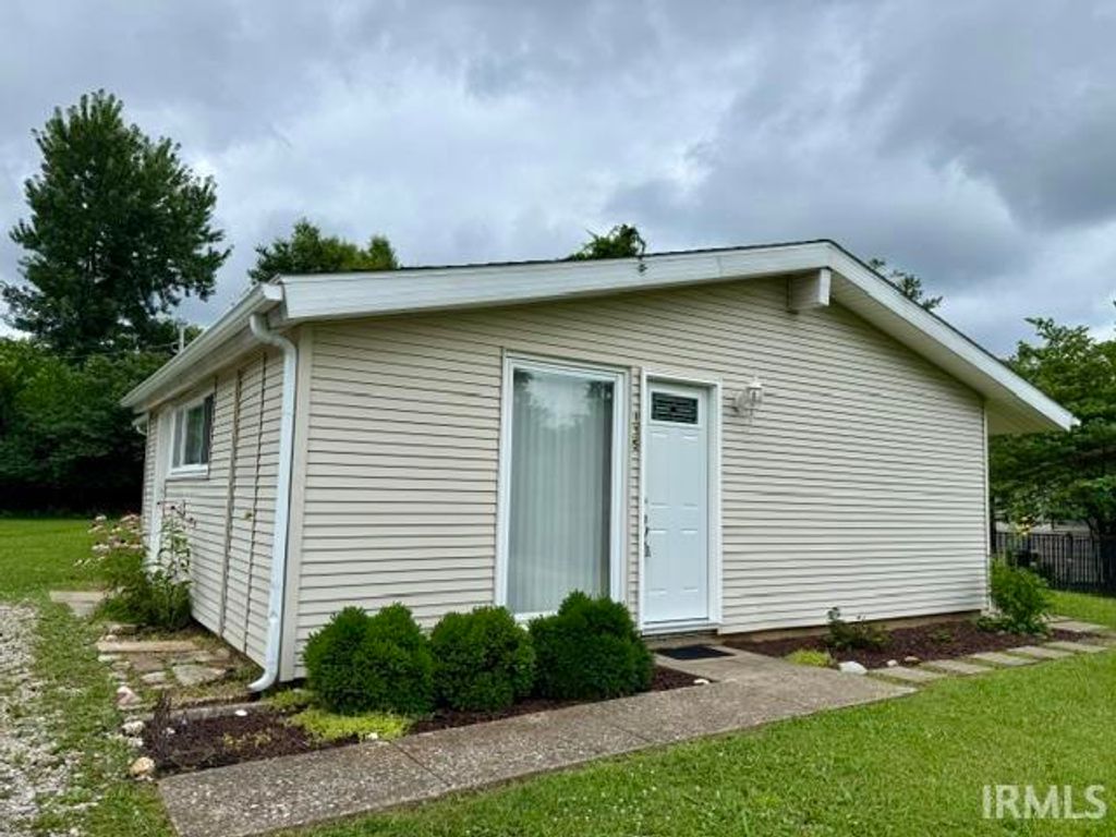 135 E Ridgeview Drive, Bloomington, IN 47401