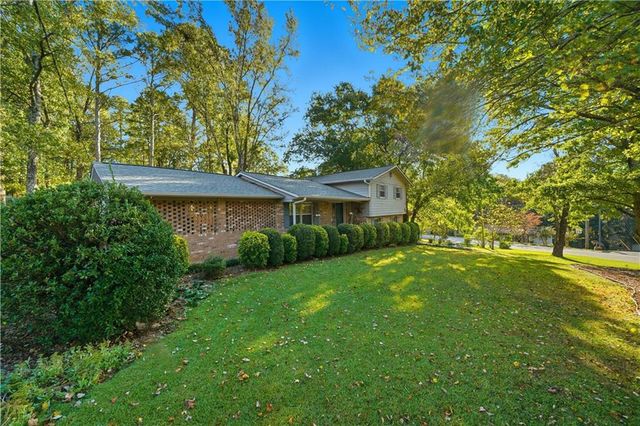 3241 Wildwood SW Drive, Marietta, GA 30060