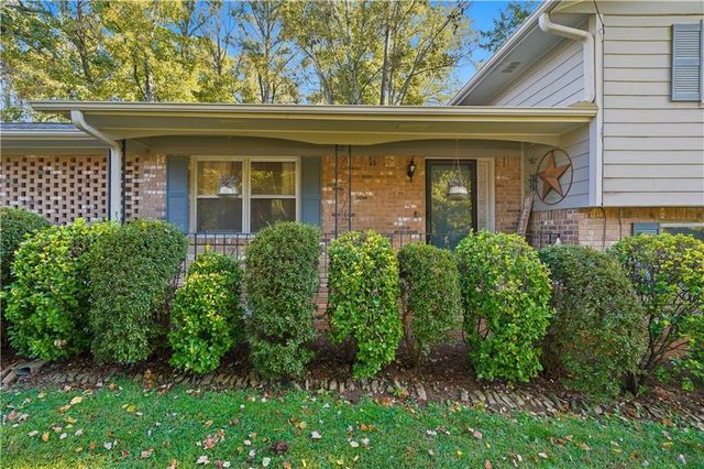 3241 Wildwood SW Drive, Marietta, GA 30060