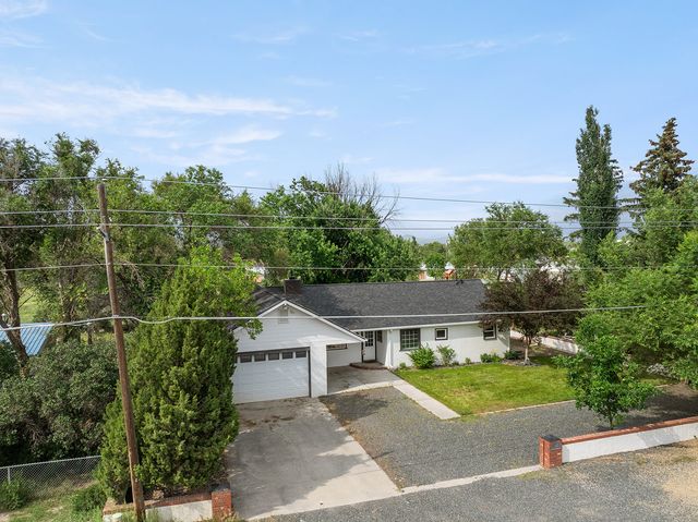 1120 Sierra Road W, Helena, MT 59602