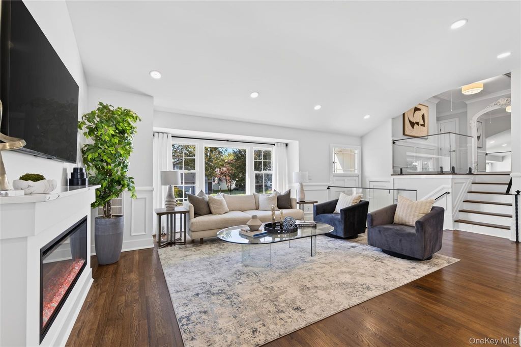 10 Flower Lane, Jericho, NY 11753 — photo 4