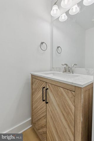 24 55TH ST NE, Washington, DC 20019