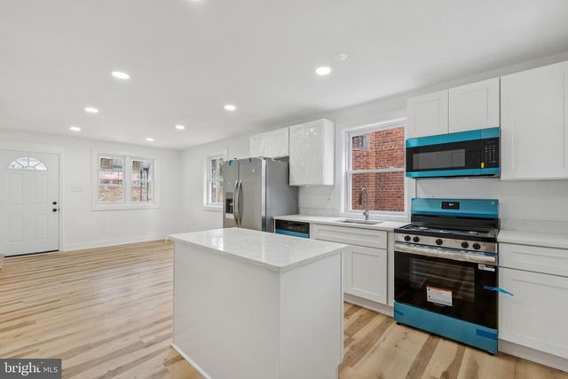 24 55TH ST NE, Washington, DC 20019